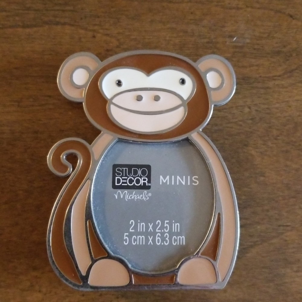 Monkey picture frame, 2" x 2.5"